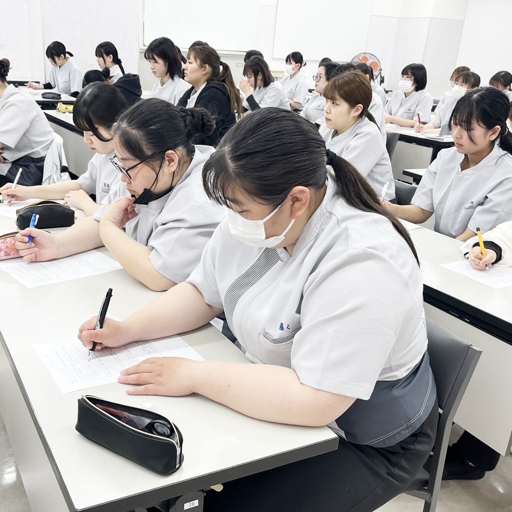 １年生と２年生それぞれの講義